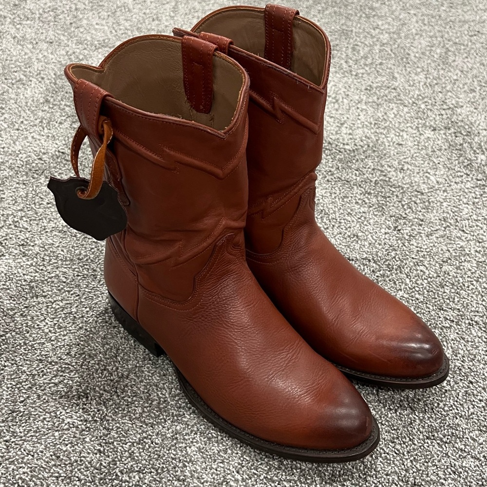 *LIKE NEW* Cuero Western Roper Boots, 9EE